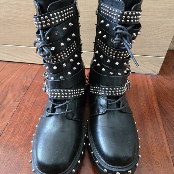 Azalea Wang Studded Buckles Black Ankle Boots - Picture 3 of 6
